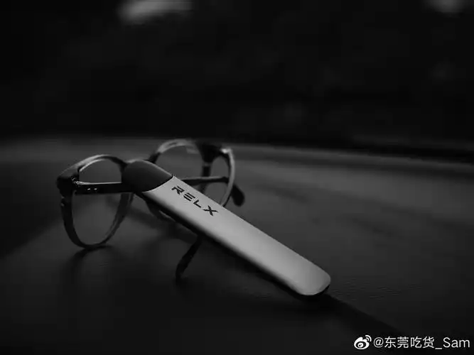 IQOS 7代烟弹与6代烟弹在核心功能上是通用的,均采用TEREA系列烟弹,但7代设备新增了停止加热等智能功能,并可能推出专属烟油(尚未确认)。